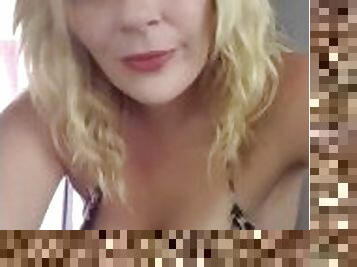 Leaked tik tok : girl didn't notice she had a nipple slip