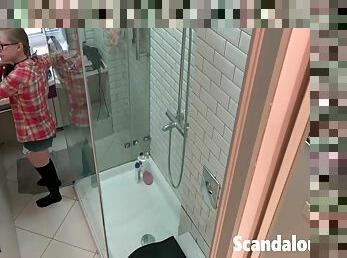 Filming My Teen Girlfriend Naked In The Shower