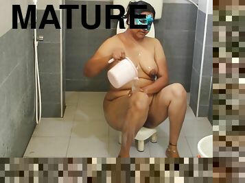 Mature Desi Big Boobs Aunty In Bathroom Taking Shower