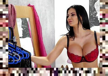 Busty porn Queen Jasmine Jae rides huge dick with her shaved tight pussy GP124 - PornWorld