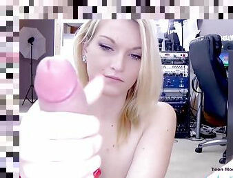 Teen Supermodel Swallows Cum At Photo Shoot Casting