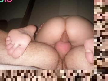 Gave in the ass after the first acquaintance. First anal sex