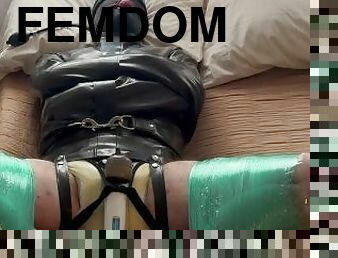 orgamus, sadomasochismus, sklavin, latex, knechtschaft, domina, neckend