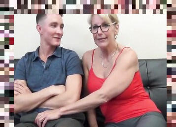 Super Sexy Mature Milf Fucks Teen